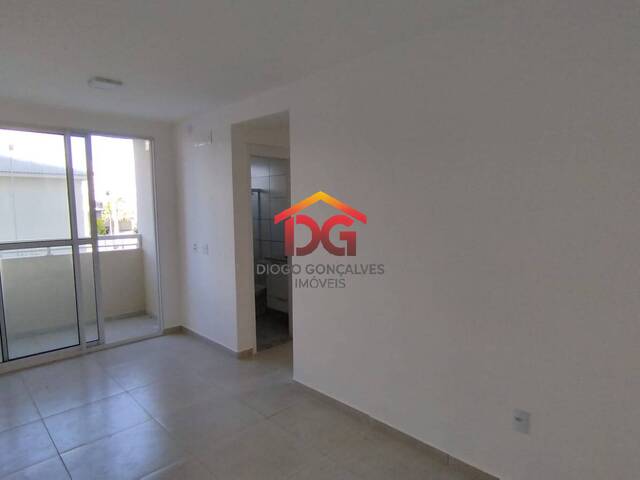 #127 - Apartamento para Locação em São Pedro da Aldeia - RJ